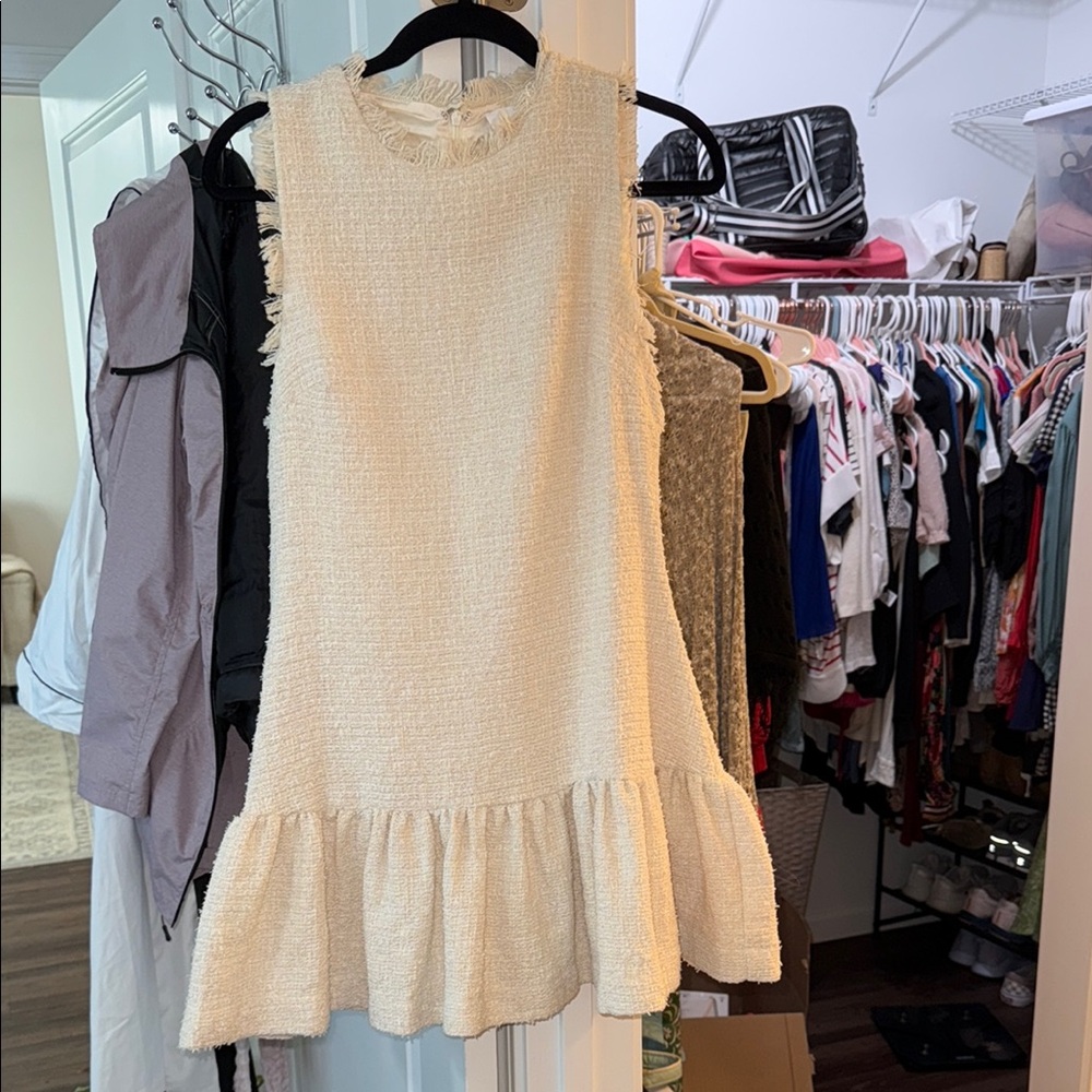 Elegant Cream Sleeveless Dress
